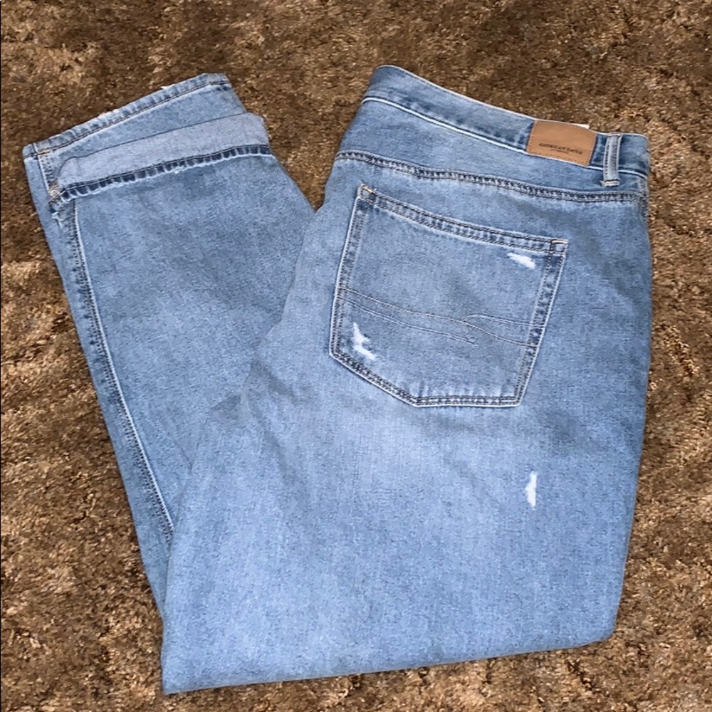 AE distressed boyfriend jean NWOT
